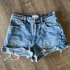 Abercrombie & Fitch Cutoff Short High Rise Curve Love